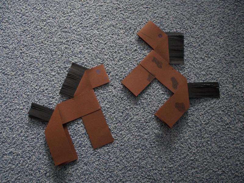 billede af heste foldet af papir