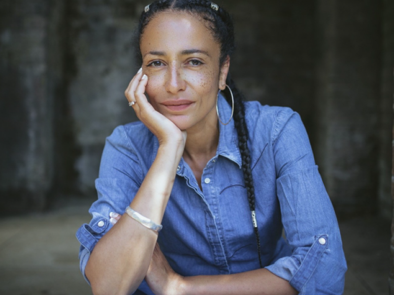 Billedet forestiller forfatter Zadie Smith