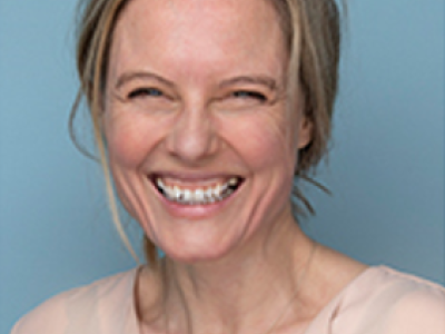 Billede af smilende kvinde